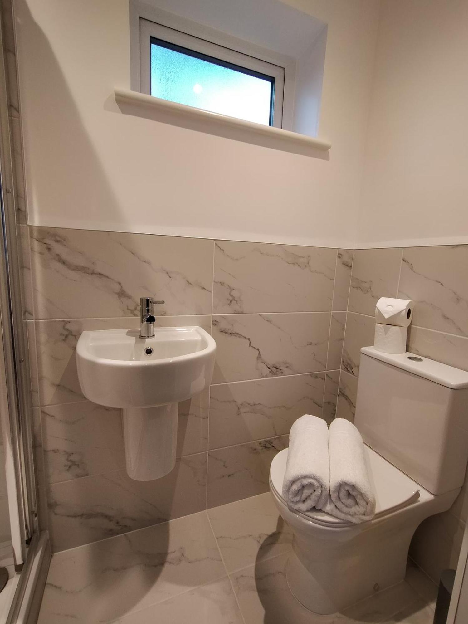 Willa Sirius House - Sleeps 7, Driveway, Garden Crewe Zewnętrze zdjęcie